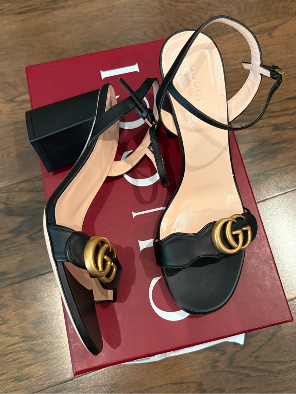 Gucci Black Leather Block-Heel Sandals w/Gold Double G Marmont logo Sz. 38.5 NEW